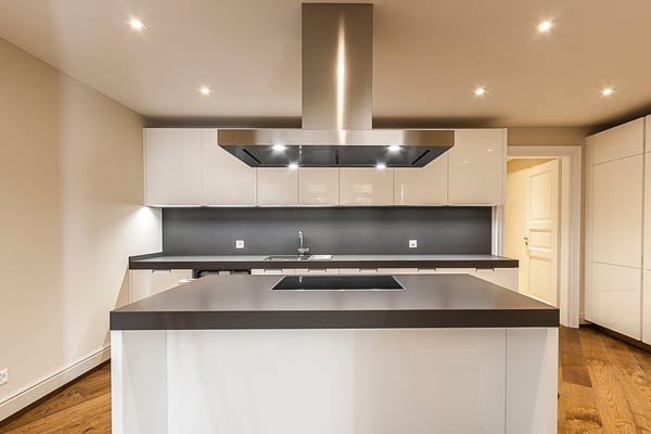 COLLINA D'ORO - AFFITTASI INCANTEVOLE APPARTAMENTO CON GIARDINO PRIVATO E VISTA LAGO (rif. 002) 6