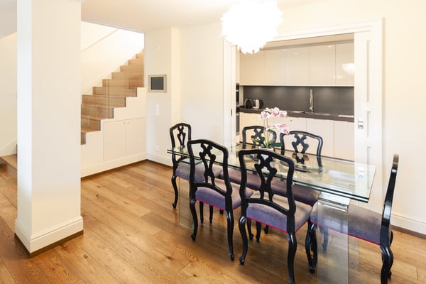 COLLINA D'ORO - LUSSUOSO DUPLEX ARREDATO CON GIARDINO, SERVIZI ALBERGHIERI INCLUSI (rif. 207) 3