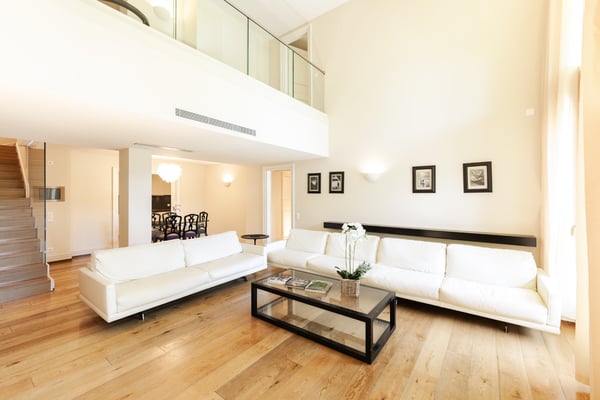 COLLINA D'ORO - LUSSUOSO DUPLEX ARREDATO CON GIARDINO, SERVIZI ALBERGHIERI INCLUSI (rif. 207) 5