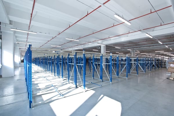 Ampi spazi uso logistico/laboratorio in affitto o vendita a Contone 2