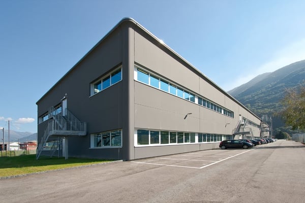 Ampi spazi uso logistico/laboratorio in affitto o vendita a Contone 15