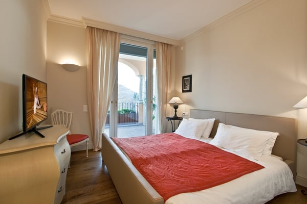 LUGANO-COLLINA D'ORO - AFFITTASI APPARTAMENTO ARREDATO CON SERVIZIO ALBERGHIERO (Rif. 406) 10