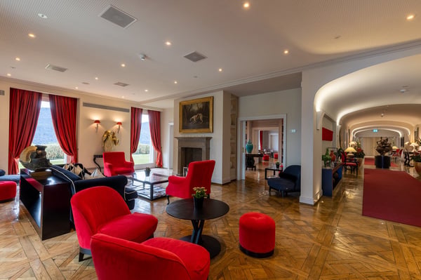 COLLINA D'ORO-AGRA - Lussuoso appartamento di 276 mq con ampia loggia e vista lago (Rif. 303) 23