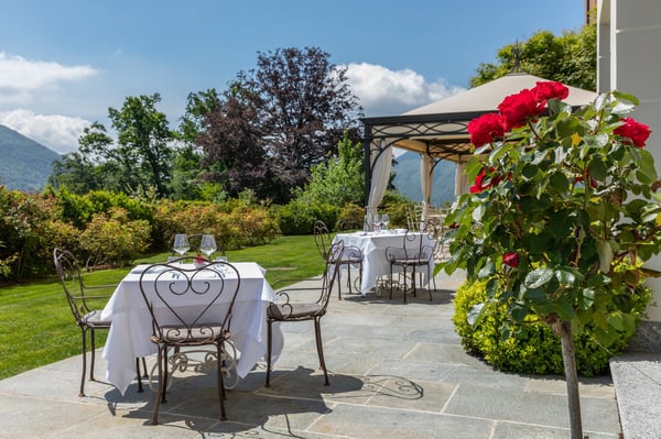 COLLINA D'ORO-AGRA - Lussuoso appartamento di 276 mq con ampia loggia e vista lago (Rif. 303) 24