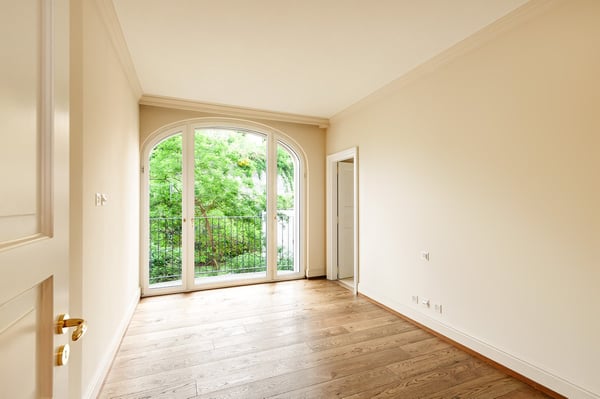 COLLINA D'ORO-AGRA - Lussuoso appartamento di 276 mq con ampia loggia e vista lago (Rif. 303) 6