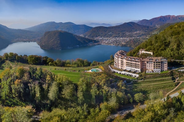 COLLINA D'ORO-AGRA - Lussuoso appartamento di 276 mq con ampia loggia e vista lago (Rif. 303) 12