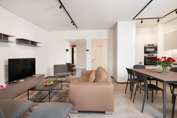 LUGANO CENTRO - AFFITTASI APPARTAMENTO 2.5 LOCALI COMPLETAMENTE ARREDATO 2
