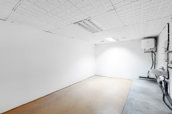 MAGAZZINO E UFFICIO IN AFFITTO A BIOGGIO (rif. 003-061) 4