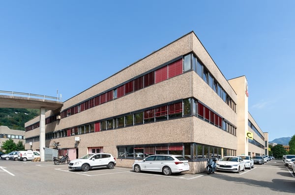 MAGAZZINO E UFFICIO IN AFFITTO A BIOGGIO (rif. 003-061) 11