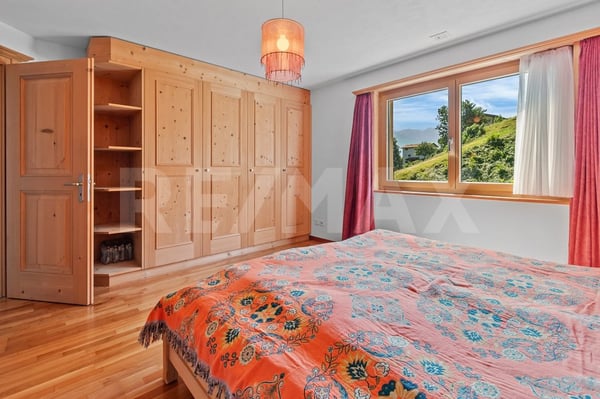 Mehrfamilienhaus mit traumhafter Aussicht in Mastrils 12