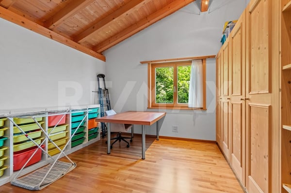 Mehrfamilienhaus mit traumhafter Aussicht in Mastrils 6