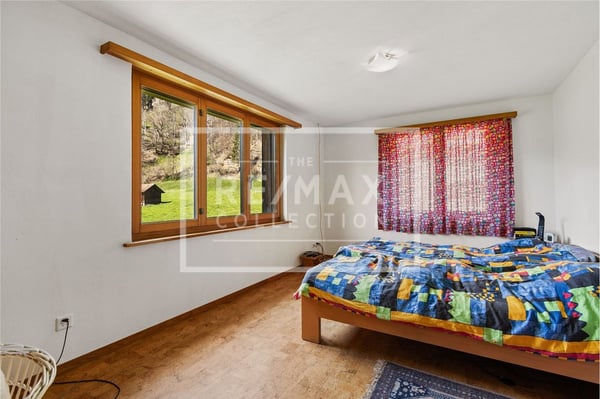 Grosses Einfamilienhaus mit separatem Büroteil 9