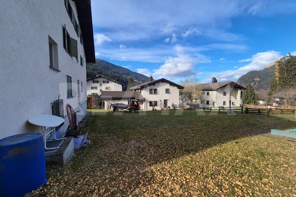 Mehrfamilienhaus mit Umschwung 6