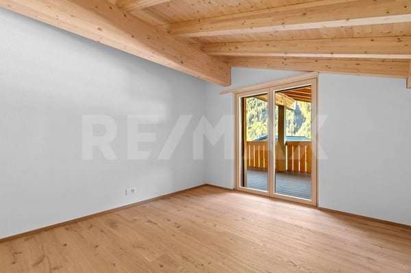 Energiebewusst wohnen! Garglas.ch - 4½-Zimmer-Dachwohnung E11 mit Anteil an Solarkraft 9
