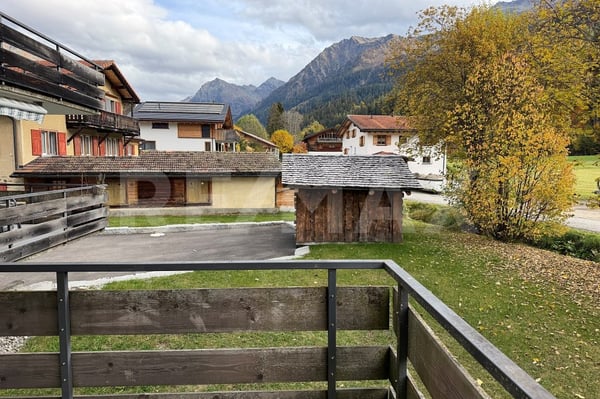 4.5-Zimmer-Wohnung in Klosters hochwertig saniert mit Chalet-Charme 13