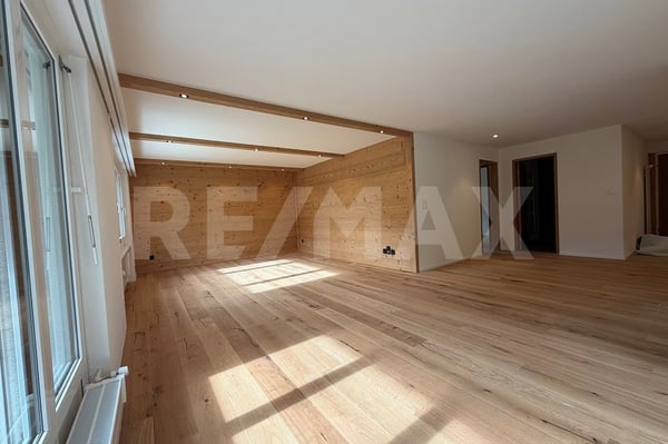 4.5-Zimmer-Wohnung in Klosters hochwertig saniert mit Chalet-Charme 3