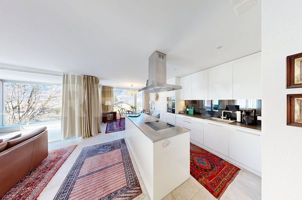 5½ Zimmerwohnung mit 2 Tiefgaragenplätzen und Disponibelraum 4