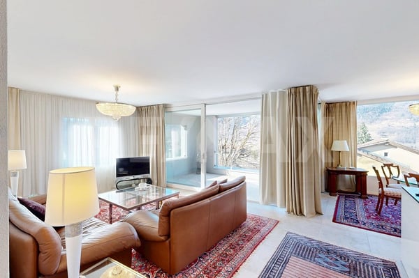 5½ Zimmerwohnung mit 2 Tiefgaragenplätzen und Disponibelraum 2