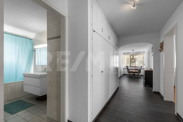 Wohnkomfort mit Aussicht - 4 ½ Zimmer-Dachwohnung in gepflegtem Dreifamilienhaus 7