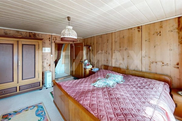 Einfamilienhaus mit Garage und Stallanbau 5