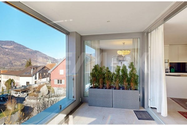 3½ Zimmerwohnung mit 2 Tiefgaragenplätzen und Disponibelraum 5