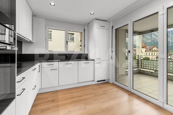 Renovierte 3½-Zimmerwohnung mit zwei Balkonen in Malans 2