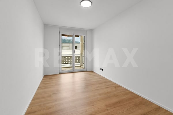 Renovierte 3½-Zimmerwohnung mit zwei Balkonen in Malans 10
