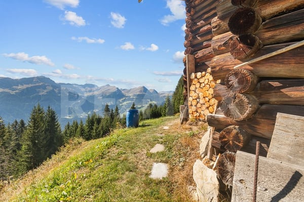 Maiensäss mit traumhafter Aussicht 10