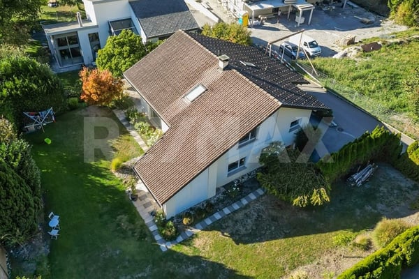 Ihr Freiraum - viel Wohnfläche und Stauraum auf 1'028 m² Landfläche 2