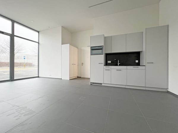 Perfekt als Showroom, Büro oder Verkaufsfläche 2