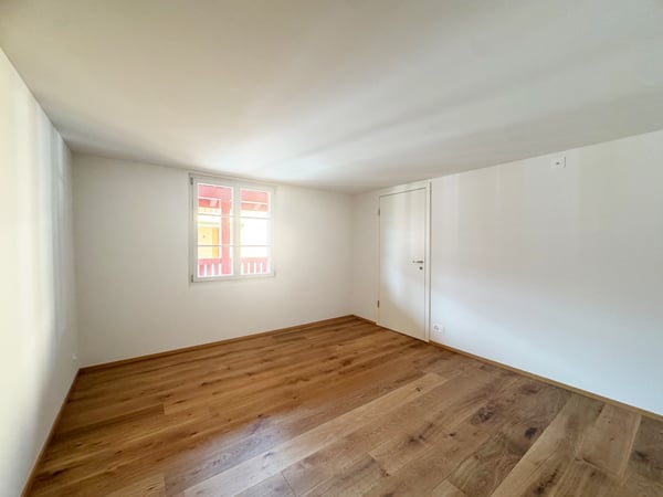 Nicht alltägliche 4.5 Zimmerwohnung / 1. Obergeschoss 4