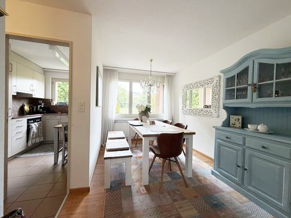 2.5 Zimmer Wohnung mit Cheminée und eigener Waschturm 2