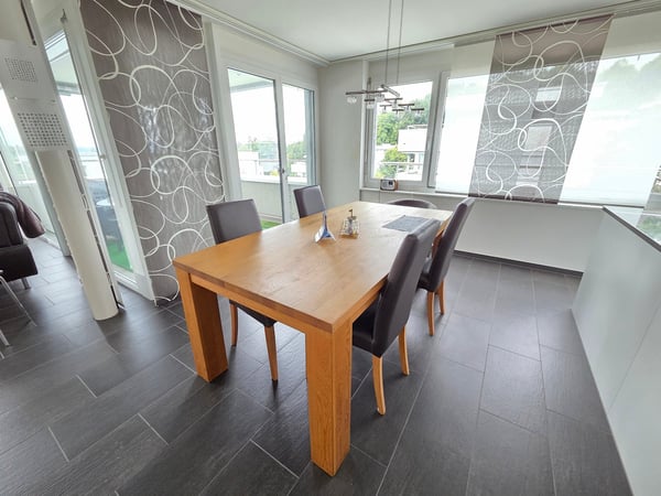 Lichtdurchflutete Wohnung mit Fernblick 4