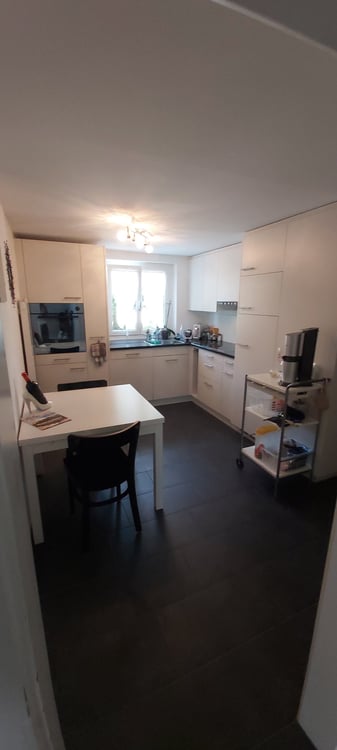 Modernes Wohnen mit grossem Balkon 4