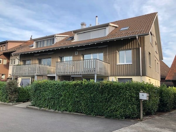 Helle 4-Zimmer-Wohnung mit Balkon in ruhiger Lage – Wiesendangen 1