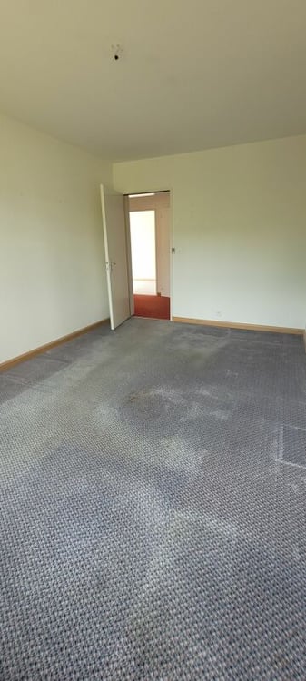 teilsanierte 3.5-Zimmer-Wohnung mit Einstellplatz an ruhiger Lage 11