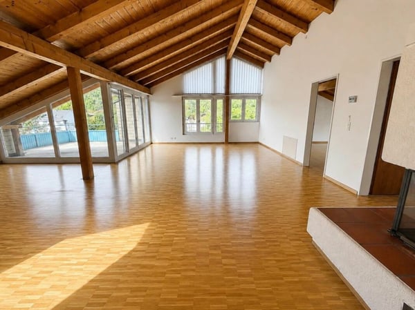 grosse 3-Zimmer-Dachwohnung mit eigenem Waschturm 4