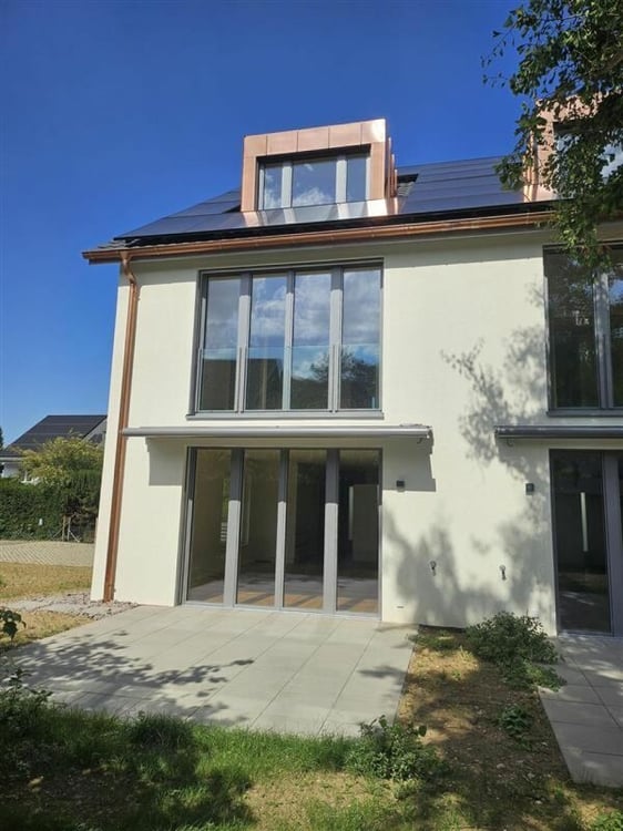 Modernes 5.5-Zimmer-Reihenhaus mit Garten in Ettingen - Erstbezug 3