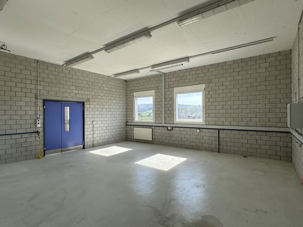 GEWERBE- UND INDUSTRIEFLÄCHEN I HOCHWERTIG AUSGEBAUT I HELL UND GUT ERSCHLOSSEN 7