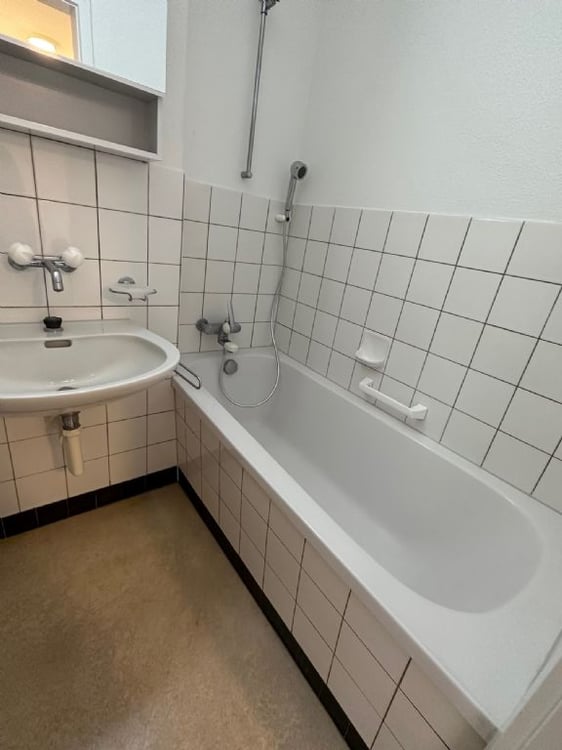 ZENTRAL | RUHIG | GRÜN 9