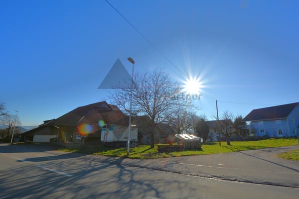 INTERESSANTES GRUNDSTÜCK | SEHR SONNIGE UND RUHIGE LAGE | DORFZONE 2