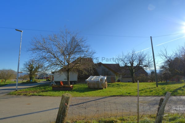 INTERESSANTES GRUNDSTÜCK | SEHR SONNIGE UND RUHIGE LAGE | DORFZONE 5