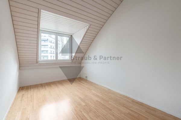 GROSSZÜGIG | DACHGESCHOSSWOHNUNG MIT EINZIGARTIGEM RAUMGEFÜHL 8