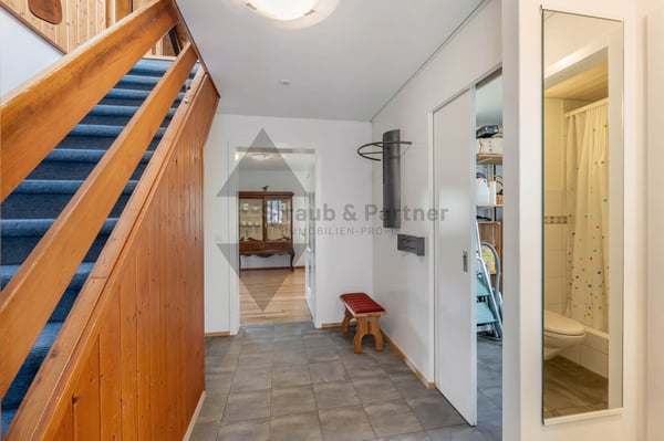 Charmantes Einfamilienhaus mit grossem Garten und viel Potenzial 4