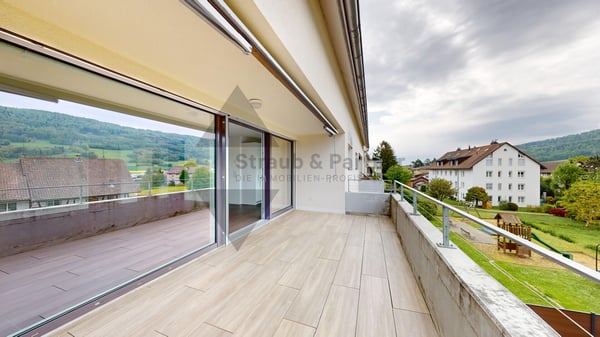 SONNIGER BALKON UND AUSSICHT AN ZENTRALER LAGE 2