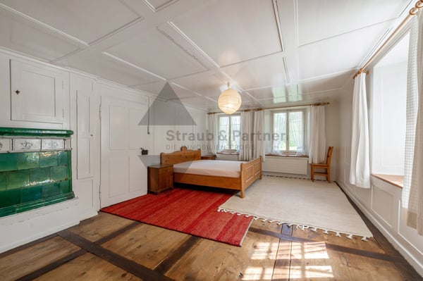 GESCHICHTSTRÄCHTIGES BAUERNHAUS 9