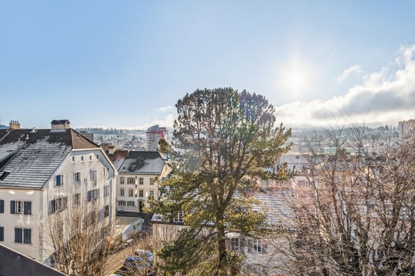 Spacieux et lumineux duplex dans une résidence Art déco 13
