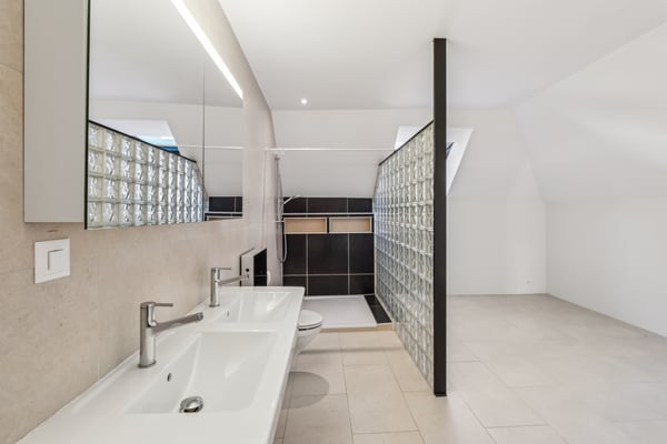 Spacieux et lumineux duplex dans une résidence Art déco 7