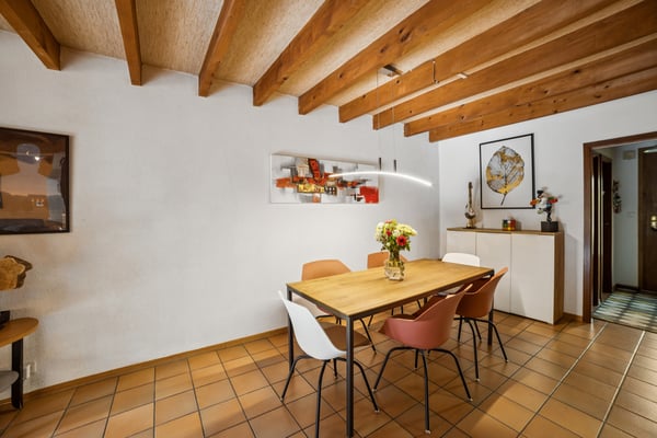 Charmante maison familiale avec jardin et 2 garages box ! 7