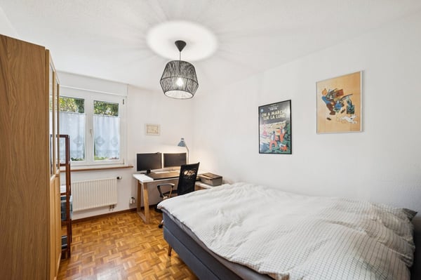 Joli rez-de-jardin, dans un quartier tranquille proche du centre 8